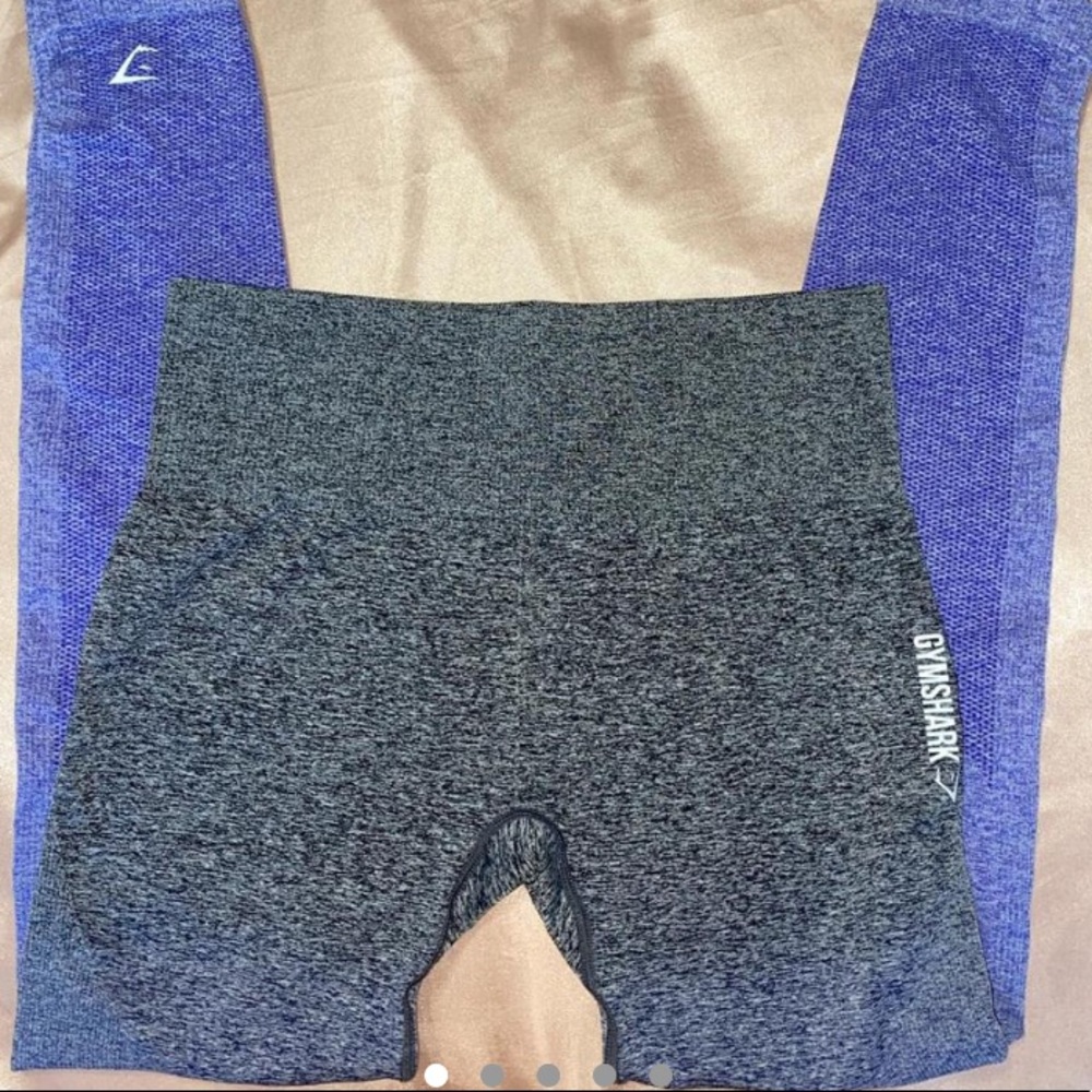 Size small and ombré gray and purple gymshark leggings!